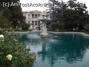 [P24] Fântâna-Lebădă şi intrarea în Palatul Dolmabahçe » foto by irinad
 - 
<span class="allrVoted glyphicon glyphicon-heart hidden" id="av738929"></span>
<a class="m-l-10 hidden" id="sv738929" onclick="voting_Foto_DelVot(,738929,20760)" role="button">șterge vot <span class="glyphicon glyphicon-remove"></span></a>
<a id="v9738929" class=" c-red"  onclick="voting_Foto_SetVot(738929)" role="button"><span class="glyphicon glyphicon-heart-empty"></span> <b>LIKE</b> = Votează poza</a> <img class="hidden"  id="f738929W9" src="/imagini/loader.gif" border="0" /><span class="AjErrMes hidden" id="e738929ErM"></span>