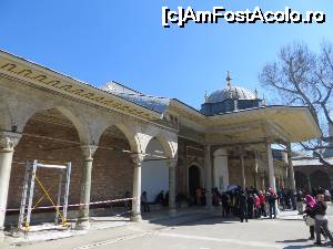 [P08] Poarta Fericirii și locul unde era amplasat uneori tronul Sultanului.  » foto by tata123 🔱
 - 
<span class="allrVoted glyphicon glyphicon-heart hidden" id="av681904"></span>
<a class="m-l-10 hidden" id="sv681904" onclick="voting_Foto_DelVot(,681904,20761)" role="button">șterge vot <span class="glyphicon glyphicon-remove"></span></a>
<a id="v9681904" class=" c-red"  onclick="voting_Foto_SetVot(681904)" role="button"><span class="glyphicon glyphicon-heart-empty"></span> <b>LIKE</b> = Votează poza</a> <img class="hidden"  id="f681904W9" src="/imagini/loader.gif" border="0" /><span class="AjErrMes hidden" id="e681904ErM"></span>