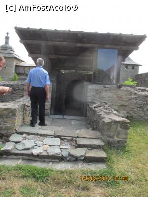[P09] intrare in beciul domnesc » foto by adri-nico
 - 
<span class="allrVoted glyphicon glyphicon-heart hidden" id="av777367"></span>
<a class="m-l-10 hidden" id="sv777367" onclick="voting_Foto_DelVot(,777367,20763)" role="button">șterge vot <span class="glyphicon glyphicon-remove"></span></a>
<a id="v9777367" class=" c-red"  onclick="voting_Foto_SetVot(777367)" role="button"><span class="glyphicon glyphicon-heart-empty"></span> <b>LIKE</b> = Votează poza</a> <img class="hidden"  id="f777367W9" src="/imagini/loader.gif" border="0" /><span class="AjErrMes hidden" id="e777367ErM"></span>