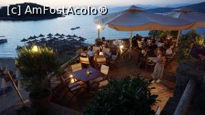 [P02] Seara, pe terasa restaurantului Guvat.  » foto by dank
 - 
<span class="allrVoted glyphicon glyphicon-heart hidden" id="av989859"></span>
<a class="m-l-10 hidden" id="sv989859" onclick="voting_Foto_DelVot(,989859,20771)" role="button">șterge vot <span class="glyphicon glyphicon-remove"></span></a>
<a id="v9989859" class=" c-red"  onclick="voting_Foto_SetVot(989859)" role="button"><span class="glyphicon glyphicon-heart-empty"></span> <b>LIKE</b> = Votează poza</a> <img class="hidden"  id="f989859W9" src="/imagini/loader.gif" border="0" /><span class="AjErrMes hidden" id="e989859ErM"></span>