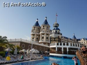 [P08] O parte a pisicinei. In stanga, la etaj era piscină infinity. Nu era multa lume din pricina vremii » foto by tripyy
 - 
<span class="allrVoted glyphicon glyphicon-heart hidden" id="av983884"></span>
<a class="m-l-10 hidden" id="sv983884" onclick="voting_Foto_DelVot(,983884,20779)" role="button">șterge vot <span class="glyphicon glyphicon-remove"></span></a>
<a id="v9983884" class=" c-red"  onclick="voting_Foto_SetVot(983884)" role="button"><span class="glyphicon glyphicon-heart-empty"></span> <b>LIKE</b> = Votează poza</a> <img class="hidden"  id="f983884W9" src="/imagini/loader.gif" border="0" /><span class="AjErrMes hidden" id="e983884ErM"></span>