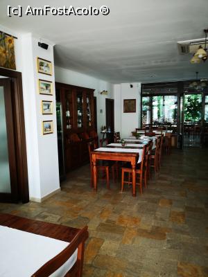 [P13] Interiorul restaurantului » foto by crismis
 - 
<span class="allrVoted glyphicon glyphicon-heart hidden" id="av1168087"></span>
<a class="m-l-10 hidden" id="sv1168087" onclick="voting_Foto_DelVot(,1168087,20786)" role="button">șterge vot <span class="glyphicon glyphicon-remove"></span></a>
<a id="v91168087" class=" c-red"  onclick="voting_Foto_SetVot(1168087)" role="button"><span class="glyphicon glyphicon-heart-empty"></span> <b>LIKE</b> = Votează poza</a> <img class="hidden"  id="f1168087W9" src="/imagini/loader.gif" border="0" /><span class="AjErrMes hidden" id="e1168087ErM"></span>