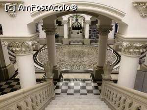 [P27] Holul central de la parter văzut de pe scări » foto by crismis
 - 
<span class="allrVoted glyphicon glyphicon-heart hidden" id="av828324"></span>
<a class="m-l-10 hidden" id="sv828324" onclick="voting_Foto_DelVot(,828324,20792)" role="button">șterge vot <span class="glyphicon glyphicon-remove"></span></a>
<a id="v9828324" class=" c-red"  onclick="voting_Foto_SetVot(828324)" role="button"><span class="glyphicon glyphicon-heart-empty"></span> <b>LIKE</b> = Votează poza</a> <img class="hidden"  id="f828324W9" src="/imagini/loader.gif" border="0" /><span class="AjErrMes hidden" id="e828324ErM"></span>