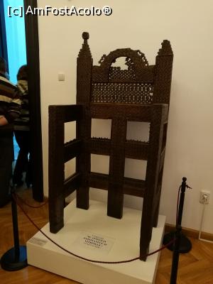 [P42] Ce a mai rămas din jilțul domnitorului Al. Lăpușneanu » foto by crismis
 - 
<span class="allrVoted glyphicon glyphicon-heart hidden" id="av828339"></span>
<a class="m-l-10 hidden" id="sv828339" onclick="voting_Foto_DelVot(,828339,20792)" role="button">șterge vot <span class="glyphicon glyphicon-remove"></span></a>
<a id="v9828339" class=" c-red"  onclick="voting_Foto_SetVot(828339)" role="button"><span class="glyphicon glyphicon-heart-empty"></span> <b>LIKE</b> = Votează poza</a> <img class="hidden"  id="f828339W9" src="/imagini/loader.gif" border="0" /><span class="AjErrMes hidden" id="e828339ErM"></span>