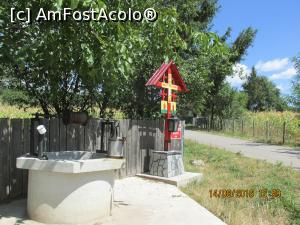 [P06] virati pe linga troita, indicatorul de pe partea cealalta a drumului e pozitionat (strimbat) spre inainte.  » foto by adri-nico
 - 
<span class="allrVoted glyphicon glyphicon-heart hidden" id="av777909"></span>
<a class="m-l-10 hidden" id="sv777909" onclick="voting_Foto_DelVot(,777909,20800)" role="button">șterge vot <span class="glyphicon glyphicon-remove"></span></a>
<a id="v9777909" class=" c-red"  onclick="voting_Foto_SetVot(777909)" role="button"><span class="glyphicon glyphicon-heart-empty"></span> <b>LIKE</b> = Votează poza</a> <img class="hidden"  id="f777909W9" src="/imagini/loader.gif" border="0" /><span class="AjErrMes hidden" id="e777909ErM"></span>