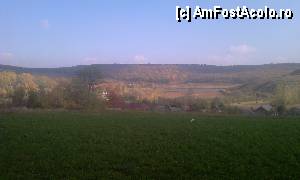 [P01] La schitul Broşteni  / dimineaţă în satul Broşteni, comuna Drăguşeni, judeţul Suceava - oct. 2012 » foto by CO.COS1410
 - 
<span class="allrVoted glyphicon glyphicon-heart hidden" id="av380182"></span>
<a class="m-l-10 hidden" id="sv380182" onclick="voting_Foto_DelVot(,380182,20800)" role="button">șterge vot <span class="glyphicon glyphicon-remove"></span></a>
<a id="v9380182" class=" c-red"  onclick="voting_Foto_SetVot(380182)" role="button"><span class="glyphicon glyphicon-heart-empty"></span> <b>LIKE</b> = Votează poza</a> <img class="hidden"  id="f380182W9" src="/imagini/loader.gif" border="0" /><span class="AjErrMes hidden" id="e380182ErM"></span>