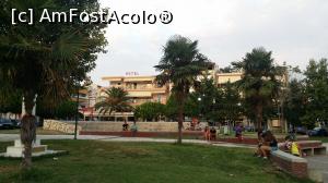 [P07] Epably Hotel by day!  » foto by pavellaurentiu
 - 
<span class="allrVoted glyphicon glyphicon-heart hidden" id="av778194"></span>
<a class="m-l-10 hidden" id="sv778194" onclick="voting_Foto_DelVot(,778194,20804)" role="button">șterge vot <span class="glyphicon glyphicon-remove"></span></a>
<a id="v9778194" class=" c-red"  onclick="voting_Foto_SetVot(778194)" role="button"><span class="glyphicon glyphicon-heart-empty"></span> <b>LIKE</b> = Votează poza</a> <img class="hidden"  id="f778194W9" src="/imagini/loader.gif" border="0" /><span class="AjErrMes hidden" id="e778194ErM"></span>
