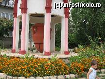 [P12] Curtea interioara a Manastirii Dervent - vas cu apa sfintita. » foto by mirelutza
 - 
<span class="allrVoted glyphicon glyphicon-heart hidden" id="av53184"></span>
<a class="m-l-10 hidden" id="sv53184" onclick="voting_Foto_DelVot(,53184,20825)" role="button">șterge vot <span class="glyphicon glyphicon-remove"></span></a>
<a id="v953184" class=" c-red"  onclick="voting_Foto_SetVot(53184)" role="button"><span class="glyphicon glyphicon-heart-empty"></span> <b>LIKE</b> = Votează poza</a> <img class="hidden"  id="f53184W9" src="/imagini/loader.gif" border="0" /><span class="AjErrMes hidden" id="e53184ErM"></span>