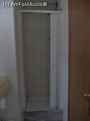 [P10] Cabina de dus » foto by mogly
 - 
<span class="allrVoted glyphicon glyphicon-heart hidden" id="av779622"></span>
<a class="m-l-10 hidden" id="sv779622" onclick="voting_Foto_DelVot(,779622,20832)" role="button">șterge vot <span class="glyphicon glyphicon-remove"></span></a>
<a id="v9779622" class=" c-red"  onclick="voting_Foto_SetVot(779622)" role="button"><span class="glyphicon glyphicon-heart-empty"></span> <b>LIKE</b> = Votează poza</a> <img class="hidden"  id="f779622W9" src="/imagini/loader.gif" border="0" /><span class="AjErrMes hidden" id="e779622ErM"></span>