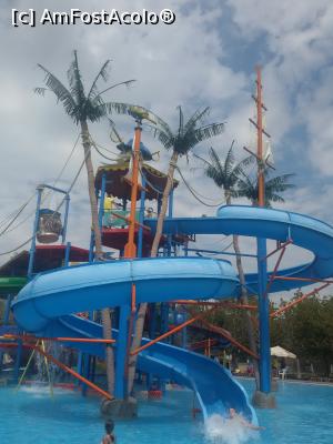 [P01] waterparc » foto by enache_gb
 - 
<span class="allrVoted glyphicon glyphicon-heart hidden" id="av779842"></span>
<a class="m-l-10 hidden" id="sv779842" onclick="voting_Foto_DelVot(,779842,20837)" role="button">șterge vot <span class="glyphicon glyphicon-remove"></span></a>
<a id="v9779842" class=" c-red"  onclick="voting_Foto_SetVot(779842)" role="button"><span class="glyphicon glyphicon-heart-empty"></span> <b>LIKE</b> = Votează poza</a> <img class="hidden"  id="f779842W9" src="/imagini/loader.gif" border="0" /><span class="AjErrMes hidden" id="e779842ErM"></span>