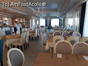 [P25] Restaurantul, aranjat impecabil pentru fiecare masă.  » foto by Aurici
 - 
<span class="allrVoted glyphicon glyphicon-heart hidden" id="av940423"></span>
<a class="m-l-10 hidden" id="sv940423" onclick="voting_Foto_DelVot(,940423,20882)" role="button">șterge vot <span class="glyphicon glyphicon-remove"></span></a>
<a id="v9940423" class=" c-red"  onclick="voting_Foto_SetVot(940423)" role="button"><span class="glyphicon glyphicon-heart-empty"></span> <b>LIKE</b> = Votează poza</a> <img class="hidden"  id="f940423W9" src="/imagini/loader.gif" border="0" /><span class="AjErrMes hidden" id="e940423ErM"></span>