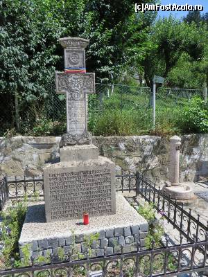 [P07] Crucea Molomoț - Sinaia.  » foto by tata123 🔱
 - 
<span class="allrVoted glyphicon glyphicon-heart hidden" id="av655543"></span>
<a class="m-l-10 hidden" id="sv655543" onclick="voting_Foto_DelVot(,655543,20952)" role="button">șterge vot <span class="glyphicon glyphicon-remove"></span></a>
<a id="v9655543" class=" c-red"  onclick="voting_Foto_SetVot(655543)" role="button"><span class="glyphicon glyphicon-heart-empty"></span> <b>LIKE</b> = Votează poza</a> <img class="hidden"  id="f655543W9" src="/imagini/loader.gif" border="0" /><span class="AjErrMes hidden" id="e655543ErM"></span>