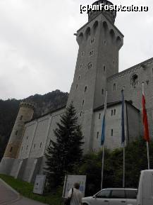 [P10] Castelele Bavariei - Sub zidurile Castelului Neuschwanstein.  » foto by iulianic
 - 
<span class="allrVoted glyphicon glyphicon-heart hidden" id="av377085"></span>
<a class="m-l-10 hidden" id="sv377085" onclick="voting_Foto_DelVot(,377085,20953)" role="button">șterge vot <span class="glyphicon glyphicon-remove"></span></a>
<a id="v9377085" class=" c-red"  onclick="voting_Foto_SetVot(377085)" role="button"><span class="glyphicon glyphicon-heart-empty"></span> <b>LIKE</b> = Votează poza</a> <img class="hidden"  id="f377085W9" src="/imagini/loader.gif" border="0" /><span class="AjErrMes hidden" id="e377085ErM"></span>