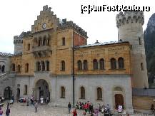 [P21] Castelele Bavariei - Neuschwanstein. Gangul de la intrare vazut din curtea interioara.  » foto by iulianic
 - 
<span class="allrVoted glyphicon glyphicon-heart hidden" id="av377096"></span>
<a class="m-l-10 hidden" id="sv377096" onclick="voting_Foto_DelVot(,377096,20953)" role="button">șterge vot <span class="glyphicon glyphicon-remove"></span></a>
<a id="v9377096" class=" c-red"  onclick="voting_Foto_SetVot(377096)" role="button"><span class="glyphicon glyphicon-heart-empty"></span> <b>LIKE</b> = Votează poza</a> <img class="hidden"  id="f377096W9" src="/imagini/loader.gif" border="0" /><span class="AjErrMes hidden" id="e377096ErM"></span>