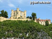 [P01] Castelul Hohenschwangau vazut de jos, din mica localitate cu acelasi nume » foto by ileanaxperta*
 - 
<span class="allrVoted glyphicon glyphicon-heart hidden" id="av261775"></span>
<a class="m-l-10 hidden" id="sv261775" onclick="voting_Foto_DelVot(,261775,20953)" role="button">șterge vot <span class="glyphicon glyphicon-remove"></span></a>
<a id="v9261775" class=" c-red"  onclick="voting_Foto_SetVot(261775)" role="button"><span class="glyphicon glyphicon-heart-empty"></span> <b>LIKE</b> = Votează poza</a> <img class="hidden"  id="f261775W9" src="/imagini/loader.gif" border="0" /><span class="AjErrMes hidden" id="e261775ErM"></span>