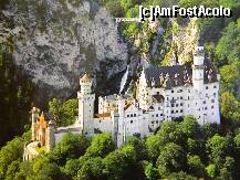 [P18] Vedere generala cu grandiosul Castel Neuschwanstein » foto by ileanaxperta*
 - 
<span class="allrVoted glyphicon glyphicon-heart hidden" id="av261792"></span>
<a class="m-l-10 hidden" id="sv261792" onclick="voting_Foto_DelVot(,261792,20953)" role="button">șterge vot <span class="glyphicon glyphicon-remove"></span></a>
<a id="v9261792" class=" c-red"  onclick="voting_Foto_SetVot(261792)" role="button"><span class="glyphicon glyphicon-heart-empty"></span> <b>LIKE</b> = Votează poza</a> <img class="hidden"  id="f261792W9" src="/imagini/loader.gif" border="0" /><span class="AjErrMes hidden" id="e261792ErM"></span>