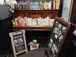 [P22] Bibliotecă în pub » foto by Marius 72
 - 
<span class="allrVoted glyphicon glyphicon-heart hidden" id="av1393267"></span>
<a class="m-l-10 hidden" id="sv1393267" onclick="voting_Foto_DelVot(,1393267,20989)" role="button">șterge vot <span class="glyphicon glyphicon-remove"></span></a>
<a id="v91393267" class=" c-red"  onclick="voting_Foto_SetVot(1393267)" role="button"><span class="glyphicon glyphicon-heart-empty"></span> <b>LIKE</b> = Votează poza</a> <img class="hidden"  id="f1393267W9" src="/imagini/loader.gif" border="0" /><span class="AjErrMes hidden" id="e1393267ErM"></span>