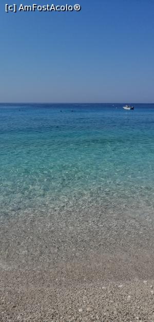[P06] Intrare în mare la Dhermi. Apa mult mai limpede, dar și pietre mai mari. » foto by dognean
 - 
<span class="allrVoted glyphicon glyphicon-heart hidden" id="av1182373"></span>
<a class="m-l-10 hidden" id="sv1182373" onclick="voting_Foto_DelVot(,1182373,21005)" role="button">șterge vot <span class="glyphicon glyphicon-remove"></span></a>
<a id="v91182373" class=" c-red"  onclick="voting_Foto_SetVot(1182373)" role="button"><span class="glyphicon glyphicon-heart-empty"></span> <b>LIKE</b> = Votează poza</a> <img class="hidden"  id="f1182373W9" src="/imagini/loader.gif" border="0" /><span class="AjErrMes hidden" id="e1182373ErM"></span>