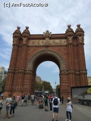 [P26] Arc de Triomf » foto by ascomp*
 - 
<span class="allrVoted glyphicon glyphicon-heart hidden" id="av789106"></span>
<a class="m-l-10 hidden" id="sv789106" onclick="voting_Foto_DelVot(,789106,21008)" role="button">șterge vot <span class="glyphicon glyphicon-remove"></span></a>
<a id="v9789106" class=" c-red"  onclick="voting_Foto_SetVot(789106)" role="button"><span class="glyphicon glyphicon-heart-empty"></span> <b>LIKE</b> = Votează poza</a> <img class="hidden"  id="f789106W9" src="/imagini/loader.gif" border="0" /><span class="AjErrMes hidden" id="e789106ErM"></span>