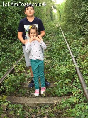 [P03] Denisa si Emi catre Tunelul Dragostei. Pupa tata!  » foto by Dan&Ema
 - 
<span class="allrVoted glyphicon glyphicon-heart hidden" id="av790810"></span>
<a class="m-l-10 hidden" id="sv790810" onclick="voting_Foto_DelVot(,790810,21011)" role="button">șterge vot <span class="glyphicon glyphicon-remove"></span></a>
<a id="v9790810" class=" c-red"  onclick="voting_Foto_SetVot(790810)" role="button"><span class="glyphicon glyphicon-heart-empty"></span> <b>LIKE</b> = Votează poza</a> <img class="hidden"  id="f790810W9" src="/imagini/loader.gif" border="0" /><span class="AjErrMes hidden" id="e790810ErM"></span>