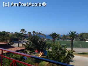 [P03] Vedere din balcon spre mare și terenul de fotbal. » foto by maryka
 - 
<span class="allrVoted glyphicon glyphicon-heart hidden" id="av1177536"></span>
<a class="m-l-10 hidden" id="sv1177536" onclick="voting_Foto_DelVot(,1177536,21031)" role="button">șterge vot <span class="glyphicon glyphicon-remove"></span></a>
<a id="v91177536" class=" c-red"  onclick="voting_Foto_SetVot(1177536)" role="button"><span class="glyphicon glyphicon-heart-empty"></span> <b>LIKE</b> = Votează poza</a> <img class="hidden"  id="f1177536W9" src="/imagini/loader.gif" border="0" /><span class="AjErrMes hidden" id="e1177536ErM"></span>