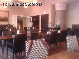 [P22] O parte din restaurantul în care am luat micul dejun.  » foto by Aurici
 - 
<span class="allrVoted glyphicon glyphicon-heart hidden" id="av790380"></span>
<a class="m-l-10 hidden" id="sv790380" onclick="voting_Foto_DelVot(,790380,21036)" role="button">șterge vot <span class="glyphicon glyphicon-remove"></span></a>
<a id="v9790380" class=" c-red"  onclick="voting_Foto_SetVot(790380)" role="button"><span class="glyphicon glyphicon-heart-empty"></span> <b>LIKE</b> = Votează poza</a> <img class="hidden"  id="f790380W9" src="/imagini/loader.gif" border="0" /><span class="AjErrMes hidden" id="e790380ErM"></span>