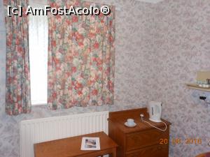 [P15] The Fishguard Bay Hotel - Camera 208. Fereastra cu draperii înflorate.  » foto by iulianic
 - 
<span class="allrVoted glyphicon glyphicon-heart hidden" id="av790518"></span>
<a class="m-l-10 hidden" id="sv790518" onclick="voting_Foto_DelVot(,790518,21039)" role="button">șterge vot <span class="glyphicon glyphicon-remove"></span></a>
<a id="v9790518" class=" c-red"  onclick="voting_Foto_SetVot(790518)" role="button"><span class="glyphicon glyphicon-heart-empty"></span> <b>LIKE</b> = Votează poza</a> <img class="hidden"  id="f790518W9" src="/imagini/loader.gif" border="0" /><span class="AjErrMes hidden" id="e790518ErM"></span>