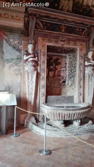 [P32] Cameră în vila din Tivoli. » foto by Jimmy1
 - 
<span class="allrVoted glyphicon glyphicon-heart hidden" id="av791563"></span>
<a class="m-l-10 hidden" id="sv791563" onclick="voting_Foto_DelVot(,791563,21050)" role="button">șterge vot <span class="glyphicon glyphicon-remove"></span></a>
<a id="v9791563" class=" c-red"  onclick="voting_Foto_SetVot(791563)" role="button"><span class="glyphicon glyphicon-heart-empty"></span> <b>LIKE</b> = Votează poza</a> <img class="hidden"  id="f791563W9" src="/imagini/loader.gif" border="0" /><span class="AjErrMes hidden" id="e791563ErM"></span>