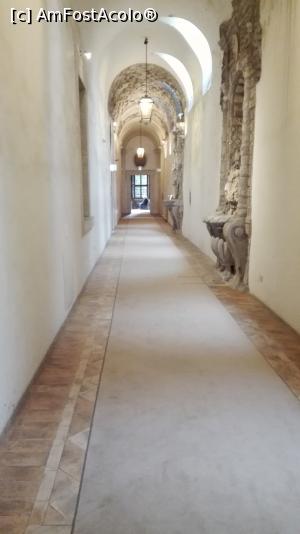 [P33] Coridor în vila din Tivoli. » foto by Jimmy1
 - 
<span class="allrVoted glyphicon glyphicon-heart hidden" id="av791565"></span>
<a class="m-l-10 hidden" id="sv791565" onclick="voting_Foto_DelVot(,791565,21050)" role="button">șterge vot <span class="glyphicon glyphicon-remove"></span></a>
<a id="v9791565" class=" c-red"  onclick="voting_Foto_SetVot(791565)" role="button"><span class="glyphicon glyphicon-heart-empty"></span> <b>LIKE</b> = Votează poza</a> <img class="hidden"  id="f791565W9" src="/imagini/loader.gif" border="0" /><span class="AjErrMes hidden" id="e791565ErM"></span>