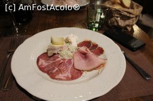 [P02] Antipasti 1 - mezeluri din carne de porc negru » foto by giuliani
 - 
<span class="allrVoted glyphicon glyphicon-heart hidden" id="av792021"></span>
<a class="m-l-10 hidden" id="sv792021" onclick="voting_Foto_DelVot(,792021,21057)" role="button">șterge vot <span class="glyphicon glyphicon-remove"></span></a>
<a id="v9792021" class=" c-red"  onclick="voting_Foto_SetVot(792021)" role="button"><span class="glyphicon glyphicon-heart-empty"></span> <b>LIKE</b> = Votează poza</a> <img class="hidden"  id="f792021W9" src="/imagini/loader.gif" border="0" /><span class="AjErrMes hidden" id="e792021ErM"></span>