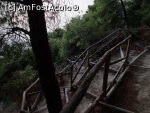 [P25] Siviri, scara de acces spre plaja din sud (asta, dacă nu veniți direct, pe malul mării!) » foto by Dragoș_MD
 - 
<span class="allrVoted glyphicon glyphicon-heart hidden" id="av1255514"></span>
<a class="m-l-10 hidden" id="sv1255514" onclick="voting_Foto_DelVot(,1255514,21081)" role="button">șterge vot <span class="glyphicon glyphicon-remove"></span></a>
<a id="v91255514" class=" c-red"  onclick="voting_Foto_SetVot(1255514)" role="button"><span class="glyphicon glyphicon-heart-empty"></span> <b>LIKE</b> = Votează poza</a> <img class="hidden"  id="f1255514W9" src="/imagini/loader.gif" border="0" /><span class="AjErrMes hidden" id="e1255514ErM"></span>