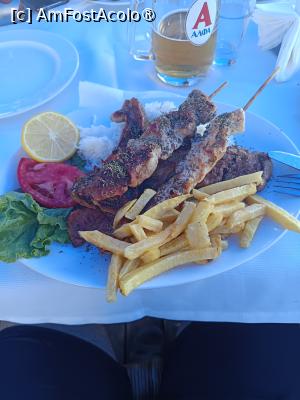 [P08] (ce a mai rămas) din mixt grill cu garnitură. Adică ce să mănânci când nu știi ce să mănânci și nu vrei să greșești. » foto by gojavaler
 - 
<span class="allrVoted glyphicon glyphicon-heart hidden" id="av1446599"></span>
<a class="m-l-10 hidden" id="sv1446599" onclick="voting_Foto_DelVot(,1446599,21082)" role="button">șterge vot <span class="glyphicon glyphicon-remove"></span></a>
<a id="v91446599" class=" c-red"  onclick="voting_Foto_SetVot(1446599)" role="button"><span class="glyphicon glyphicon-heart-empty"></span> <b>LIKE</b> = Votează poza</a> <img class="hidden"  id="f1446599W9" src="/imagini/loader.gif" border="0" /><span class="AjErrMes hidden" id="e1446599ErM"></span>