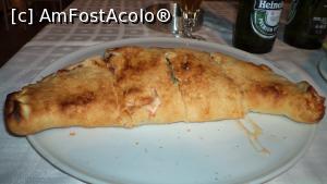 [P42] 'Alkyoni pizza', frumoasa terasă cu platani... O pizza calzzone, variantă mai mică decât cea clasică » foto by Lyssys
 - 
<span class="allrVoted glyphicon glyphicon-heart hidden" id="av793890"></span>
<a class="m-l-10 hidden" id="sv793890" onclick="voting_Foto_DelVot(,793890,21082)" role="button">șterge vot <span class="glyphicon glyphicon-remove"></span></a>
<a id="v9793890" class=" c-red"  onclick="voting_Foto_SetVot(793890)" role="button"><span class="glyphicon glyphicon-heart-empty"></span> <b>LIKE</b> = Votează poza</a> <img class="hidden"  id="f793890W9" src="/imagini/loader.gif" border="0" /><span class="AjErrMes hidden" id="e793890ErM"></span>