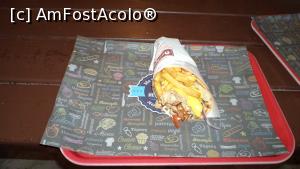 [P53] Un gyros cu pui, la Perigyros » foto by Lyssys
 - 
<span class="allrVoted glyphicon glyphicon-heart hidden" id="av793901"></span>
<a class="m-l-10 hidden" id="sv793901" onclick="voting_Foto_DelVot(,793901,21082)" role="button">șterge vot <span class="glyphicon glyphicon-remove"></span></a>
<a id="v9793901" class=" c-red"  onclick="voting_Foto_SetVot(793901)" role="button"><span class="glyphicon glyphicon-heart-empty"></span> <b>LIKE</b> = Votează poza</a> <img class="hidden"  id="f793901W9" src="/imagini/loader.gif" border="0" /><span class="AjErrMes hidden" id="e793901ErM"></span>