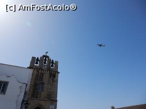 [P10] Avion survolând Faro. Piața Catedralei.  » foto by alinaro
 - 
<span class="allrVoted glyphicon glyphicon-heart hidden" id="av794181"></span>
<a class="m-l-10 hidden" id="sv794181" onclick="voting_Foto_DelVot(,794181,21091)" role="button">șterge vot <span class="glyphicon glyphicon-remove"></span></a>
<a id="v9794181" class=" c-red"  onclick="voting_Foto_SetVot(794181)" role="button"><span class="glyphicon glyphicon-heart-empty"></span> <b>LIKE</b> = Votează poza</a> <img class="hidden"  id="f794181W9" src="/imagini/loader.gif" border="0" /><span class="AjErrMes hidden" id="e794181ErM"></span>