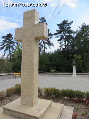 [P12] Crucea lui Constantin Șerban Voievod din secolul al XVII-lea - Arhiepiscopia Râmnicului.  » foto by tata123 🔱
 - 
<span class="allrVoted glyphicon glyphicon-heart hidden" id="av796208"></span>
<a class="m-l-10 hidden" id="sv796208" onclick="voting_Foto_DelVot(,796208,21115)" role="button">șterge vot <span class="glyphicon glyphicon-remove"></span></a>
<a id="v9796208" class=" c-red"  onclick="voting_Foto_SetVot(796208)" role="button"><span class="glyphicon glyphicon-heart-empty"></span> <b>LIKE</b> = Votează poza</a> <img class="hidden"  id="f796208W9" src="/imagini/loader.gif" border="0" /><span class="AjErrMes hidden" id="e796208ErM"></span>