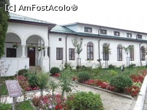 [P17] Centrul Cultural „Sfântul Ierarh Calinic de la Cernica” - Arhiepiscopia Râmnicului.  » foto by tata123 🔱
 - 
<span class="allrVoted glyphicon glyphicon-heart hidden" id="av796213"></span>
<a class="m-l-10 hidden" id="sv796213" onclick="voting_Foto_DelVot(,796213,21115)" role="button">șterge vot <span class="glyphicon glyphicon-remove"></span></a>
<a id="v9796213" class=" c-red"  onclick="voting_Foto_SetVot(796213)" role="button"><span class="glyphicon glyphicon-heart-empty"></span> <b>LIKE</b> = Votează poza</a> <img class="hidden"  id="f796213W9" src="/imagini/loader.gif" border="0" /><span class="AjErrMes hidden" id="e796213ErM"></span>