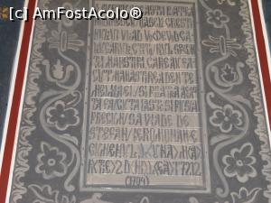 [P13] Pisania domnitorului Vlad Călugărul, din pridvorul bisericii. » foto by Safta Radu
 - 
<span class="allrVoted glyphicon glyphicon-heart hidden" id="av797267"></span>
<a class="m-l-10 hidden" id="sv797267" onclick="voting_Foto_DelVot(,797267,21126)" role="button">șterge vot <span class="glyphicon glyphicon-remove"></span></a>
<a id="v9797267" class=" c-red"  onclick="voting_Foto_SetVot(797267)" role="button"><span class="glyphicon glyphicon-heart-empty"></span> <b>LIKE</b> = Votează poza</a> <img class="hidden"  id="f797267W9" src="/imagini/loader.gif" border="0" /><span class="AjErrMes hidden" id="e797267ErM"></span>