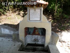 [P16] Izvorul, care vine de sub altarul bisericii.  » foto by Safta Radu
 - 
<span class="allrVoted glyphicon glyphicon-heart hidden" id="av797270"></span>
<a class="m-l-10 hidden" id="sv797270" onclick="voting_Foto_DelVot(,797270,21126)" role="button">șterge vot <span class="glyphicon glyphicon-remove"></span></a>
<a id="v9797270" class=" c-red"  onclick="voting_Foto_SetVot(797270)" role="button"><span class="glyphicon glyphicon-heart-empty"></span> <b>LIKE</b> = Votează poza</a> <img class="hidden"  id="f797270W9" src="/imagini/loader.gif" border="0" /><span class="AjErrMes hidden" id="e797270ErM"></span>