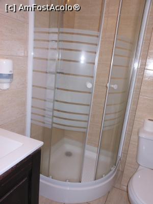 [P13] Sovata - Hotel Relax. În baia camerei 106. » foto by iulianic
 - 
<span class="allrVoted glyphicon glyphicon-heart hidden" id="av1370072"></span>
<a class="m-l-10 hidden" id="sv1370072" onclick="voting_Foto_DelVot(,1370072,21129)" role="button">șterge vot <span class="glyphicon glyphicon-remove"></span></a>
<a id="v91370072" class=" c-red"  onclick="voting_Foto_SetVot(1370072)" role="button"><span class="glyphicon glyphicon-heart-empty"></span> <b>LIKE</b> = Votează poza</a> <img class="hidden"  id="f1370072W9" src="/imagini/loader.gif" border="0" /><span class="AjErrMes hidden" id="e1370072ErM"></span>