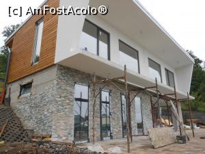 [P25] Sovata - Hotel Relax. În spatele hotelului, o clădire în construcție. » foto by iulianic
 - 
<span class="allrVoted glyphicon glyphicon-heart hidden" id="av1370084"></span>
<a class="m-l-10 hidden" id="sv1370084" onclick="voting_Foto_DelVot(,1370084,21129)" role="button">șterge vot <span class="glyphicon glyphicon-remove"></span></a>
<a id="v91370084" class=" c-red"  onclick="voting_Foto_SetVot(1370084)" role="button"><span class="glyphicon glyphicon-heart-empty"></span> <b>LIKE</b> = Votează poza</a> <img class="hidden"  id="f1370084W9" src="/imagini/loader.gif" border="0" /><span class="AjErrMes hidden" id="e1370084ErM"></span>