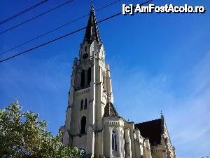 [P06] Biserica Romano-Catolica vazuta din fata » foto by Tucu2009
 - 
<span class="allrVoted glyphicon glyphicon-heart hidden" id="av479833"></span>
<a class="m-l-10 hidden" id="sv479833" onclick="voting_Foto_DelVot(,479833,21134)" role="button">șterge vot <span class="glyphicon glyphicon-remove"></span></a>
<a id="v9479833" class=" c-red"  onclick="voting_Foto_SetVot(479833)" role="button"><span class="glyphicon glyphicon-heart-empty"></span> <b>LIKE</b> = Votează poza</a> <img class="hidden"  id="f479833W9" src="/imagini/loader.gif" border="0" /><span class="AjErrMes hidden" id="e479833ErM"></span>