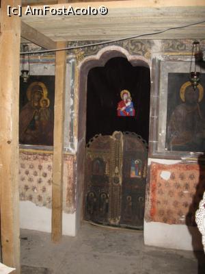 [P23] Biserica în timpul restaurării din 2011 - Mănăstirea Vărbila.  » foto by tata123 🔱
 - 
<span class="allrVoted glyphicon glyphicon-heart hidden" id="av976037"></span>
<a class="m-l-10 hidden" id="sv976037" onclick="voting_Foto_DelVot(,976037,21147)" role="button">șterge vot <span class="glyphicon glyphicon-remove"></span></a>
<a id="v9976037" class=" c-red"  onclick="voting_Foto_SetVot(976037)" role="button"><span class="glyphicon glyphicon-heart-empty"></span> <b>LIKE</b> = Votează poza</a> <img class="hidden"  id="f976037W9" src="/imagini/loader.gif" border="0" /><span class="AjErrMes hidden" id="e976037ErM"></span>