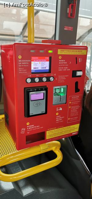 [P38] Automatul de plata pentru bilete din busul 1. » foto by ⭐ValentinB_88⭐
 - 
<span class="allrVoted glyphicon glyphicon-heart hidden" id="av1422978"></span>
<a class="m-l-10 hidden" id="sv1422978" onclick="voting_Foto_DelVot(,1422978,21152)" role="button">șterge vot <span class="glyphicon glyphicon-remove"></span></a>
<a id="v91422978" class=" c-red"  onclick="voting_Foto_SetVot(1422978)" role="button"><span class="glyphicon glyphicon-heart-empty"></span> <b>LIKE</b> = Votează poza</a> <img class="hidden"  id="f1422978W9" src="/imagini/loader.gif" border="0" /><span class="AjErrMes hidden" id="e1422978ErM"></span>