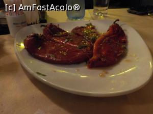 [P03] Restaurantul Oasis (Sanadanski) - ardeii copți cu usturoi » foto by Dragoș_MD
 - 
<span class="allrVoted glyphicon glyphicon-heart hidden" id="av804873"></span>
<a class="m-l-10 hidden" id="sv804873" onclick="voting_Foto_DelVot(,804873,21160)" role="button">șterge vot <span class="glyphicon glyphicon-remove"></span></a>
<a id="v9804873" class=" c-red"  onclick="voting_Foto_SetVot(804873)" role="button"><span class="glyphicon glyphicon-heart-empty"></span> <b>LIKE</b> = Votează poza</a> <img class="hidden"  id="f804873W9" src="/imagini/loader.gif" border="0" /><span class="AjErrMes hidden" id="e804873ErM"></span>