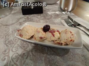 [P03] Oasis - o oază perfectă pentru o cină în oraș; katak (Катък) = iaurt cu brânză feta, ardei copt și usturoi » foto by Dragoș_MD
 - 
<span class="allrVoted glyphicon glyphicon-heart hidden" id="av1143250"></span>
<a class="m-l-10 hidden" id="sv1143250" onclick="voting_Foto_DelVot(,1143250,21160)" role="button">șterge vot <span class="glyphicon glyphicon-remove"></span></a>
<a id="v91143250" class=" c-red"  onclick="voting_Foto_SetVot(1143250)" role="button"><span class="glyphicon glyphicon-heart-empty"></span> <b>LIKE</b> = Votează poza</a> <img class="hidden"  id="f1143250W9" src="/imagini/loader.gif" border="0" /><span class="AjErrMes hidden" id="e1143250ErM"></span>