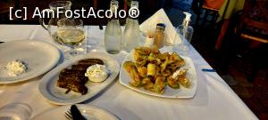 [P05] Panos Zafira - aperitivele: tzatziki, dovlecei prăjiți și sărmăluțe în foi de viță » foto by Carmen Ion
 - 
<span class="allrVoted glyphicon glyphicon-heart hidden" id="av1336627"></span>
<a class="m-l-10 hidden" id="sv1336627" onclick="voting_Foto_DelVot(,1336627,21168)" role="button">șterge vot <span class="glyphicon glyphicon-remove"></span></a>
<a id="v91336627" class=" c-red"  onclick="voting_Foto_SetVot(1336627)" role="button"><span class="glyphicon glyphicon-heart-empty"></span> <b>LIKE</b> = Votează poza</a> <img class="hidden"  id="f1336627W9" src="/imagini/loader.gif" border="0" /><span class="AjErrMes hidden" id="e1336627ErM"></span>