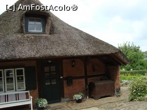 [P17] Casa autentică de pescar... ce o fi în ladă?  » foto by mireille
 - 
<span class="allrVoted glyphicon glyphicon-heart hidden" id="av845122"></span>
<a class="m-l-10 hidden" id="sv845122" onclick="voting_Foto_DelVot(,845122,21185)" role="button">șterge vot <span class="glyphicon glyphicon-remove"></span></a>
<a id="v9845122" class=" c-red"  onclick="voting_Foto_SetVot(845122)" role="button"><span class="glyphicon glyphicon-heart-empty"></span> <b>LIKE</b> = Votează poza</a> <img class="hidden"  id="f845122W9" src="/imagini/loader.gif" border="0" /><span class="AjErrMes hidden" id="e845122ErM"></span>