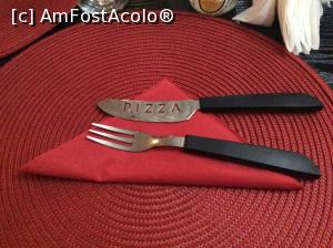 [P04] Pizzeria 'La Taverna' - deocamdata au venit tacamurile » foto by mishu
 - 
<span class="allrVoted glyphicon glyphicon-heart hidden" id="av802614"></span>
<a class="m-l-10 hidden" id="sv802614" onclick="voting_Foto_DelVot(,802614,21187)" role="button">șterge vot <span class="glyphicon glyphicon-remove"></span></a>
<a id="v9802614" class=" c-red"  onclick="voting_Foto_SetVot(802614)" role="button"><span class="glyphicon glyphicon-heart-empty"></span> <b>LIKE</b> = Votează poza</a> <img class="hidden"  id="f802614W9" src="/imagini/loader.gif" border="0" /><span class="AjErrMes hidden" id="e802614ErM"></span>