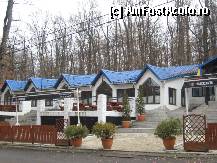 [P05] Intrarea principala a hotelului si o aripa a restaurantul » foto by dorgo
 - 
<span class="allrVoted glyphicon glyphicon-heart hidden" id="av282800"></span>
<a class="m-l-10 hidden" id="sv282800" onclick="voting_Foto_DelVot(,282800,21187)" role="button">șterge vot <span class="glyphicon glyphicon-remove"></span></a>
<a id="v9282800" class=" c-red"  onclick="voting_Foto_SetVot(282800)" role="button"><span class="glyphicon glyphicon-heart-empty"></span> <b>LIKE</b> = Votează poza</a> <img class="hidden"  id="f282800W9" src="/imagini/loader.gif" border="0" /><span class="AjErrMes hidden" id="e282800ErM"></span>